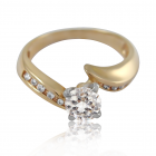 Золотое кольцо с бриллиантом «Snowy Queen»