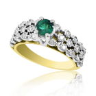 Золотое кольцо с изумрудом и бриллиантами «Созвездие»