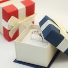 Коробочка подарочная для кольца или сережек