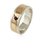 Золотое обручальное кольцо с сапфиром «Je t'aime»