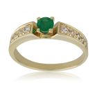 Золотое кольцо на помолвку с изумрудом «Lovesong»