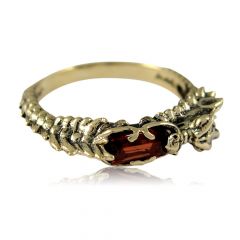 Золотое кольцо с гранатом «Сердце дракона»