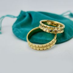 Обручальное вогнутое кольцо с бриллиантами «Karina»