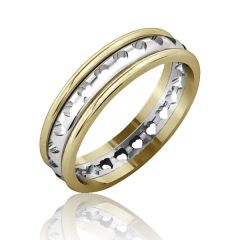 Золотое обручальное кольцо "Сердечная любовь"