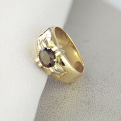 Золотой перстень с раухтопазом «Рыцарский орден»