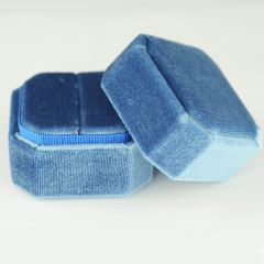 Бархатная синяя восьмигранная коробочка для кольца, сережек или пирсинга «Velvet»