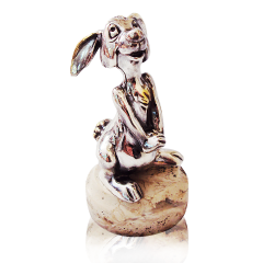 Серебряная статуэтка «Заяц»