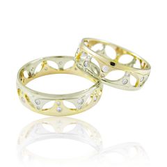 Золотое обручальное кольцо с бриллиантами «Огонь любви I»