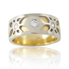 Золотое обручальное кольцо с бриллиантами «Amore mio I»