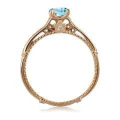 Золотое помолвочное кольцо с большим топазом «Влюблена»