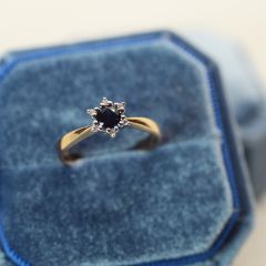 Золотое кольцо с сапфиром и бриллиантами «Царевна Будур»