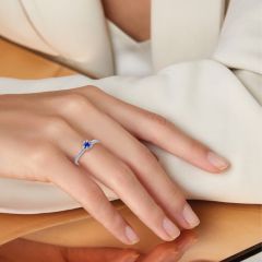 Заручна каблучка з сапфіром 0,06 Ct «Крапля роси»